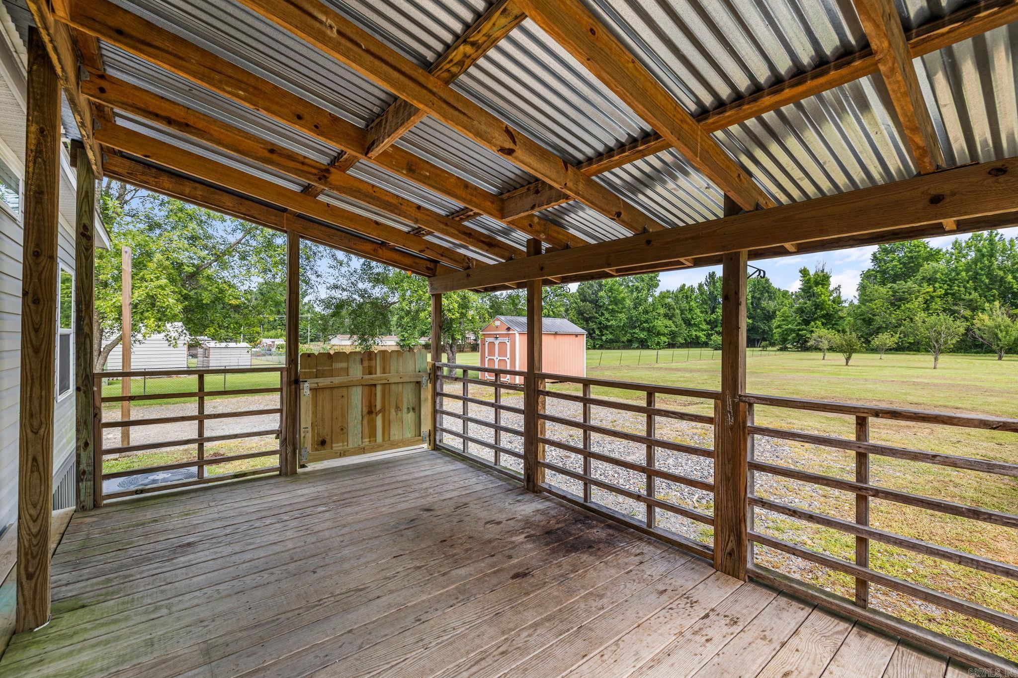 EAST MEADOW - Residential