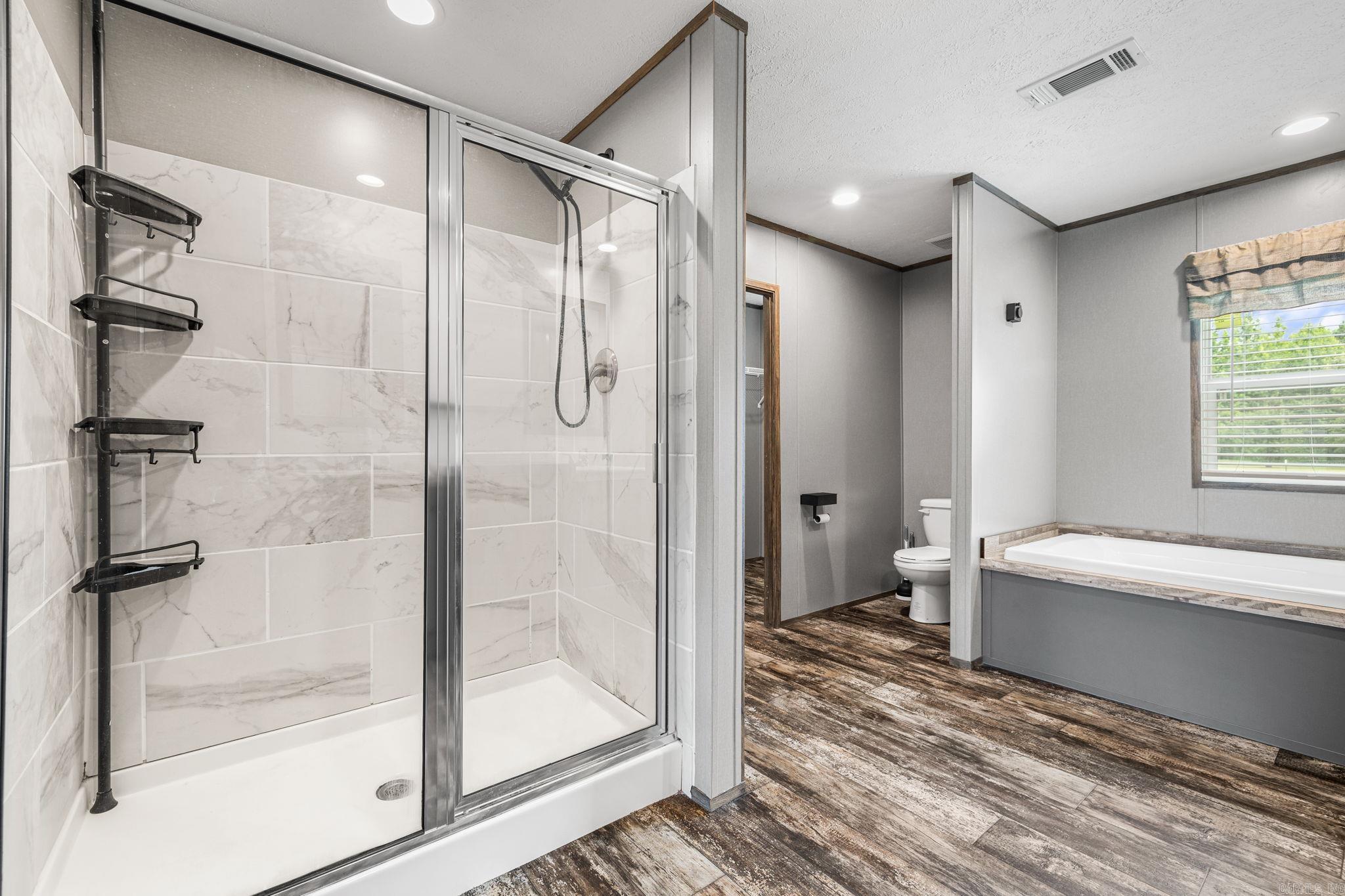 EAST MEADOW - Residential