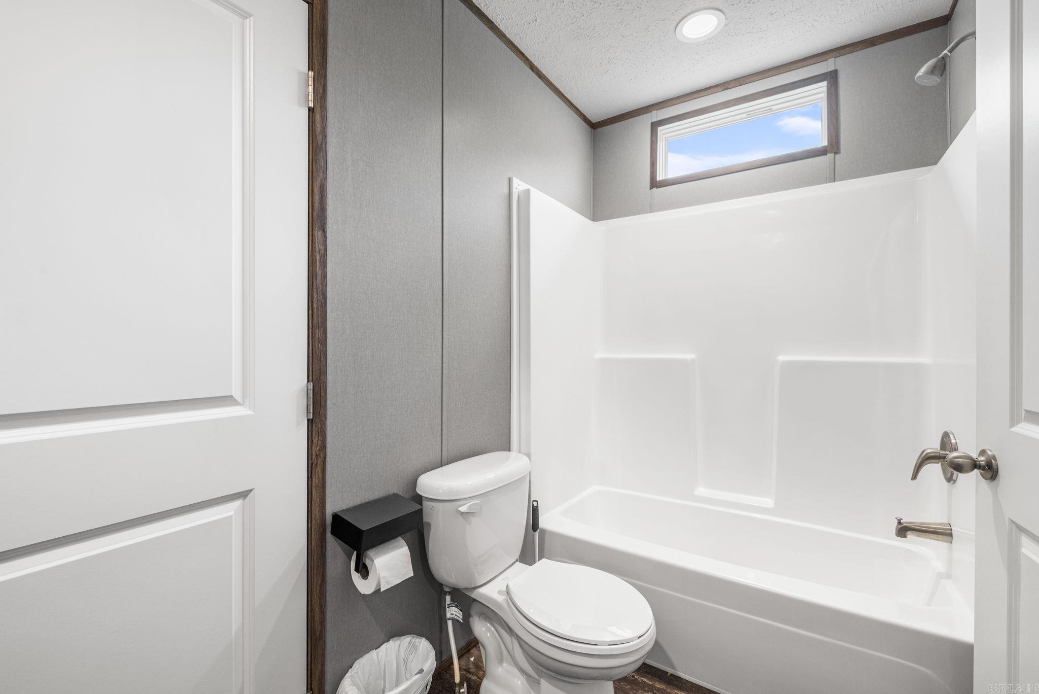 EAST MEADOW - Residential