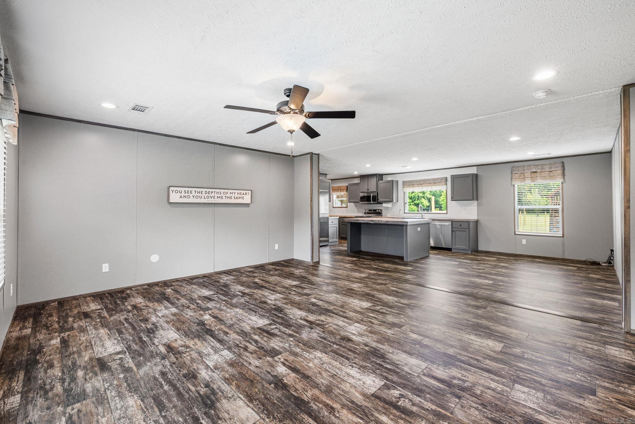 EAST MEADOW - Residential