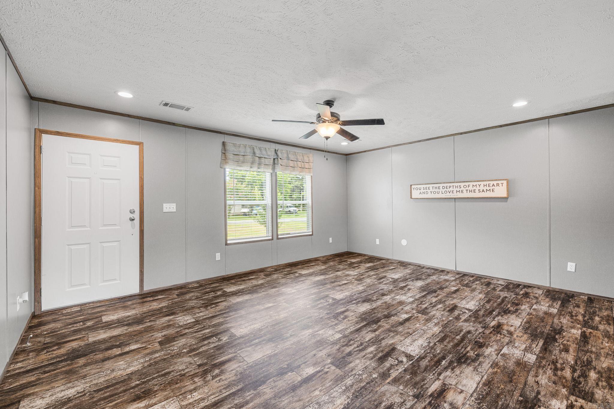 EAST MEADOW - Residential
