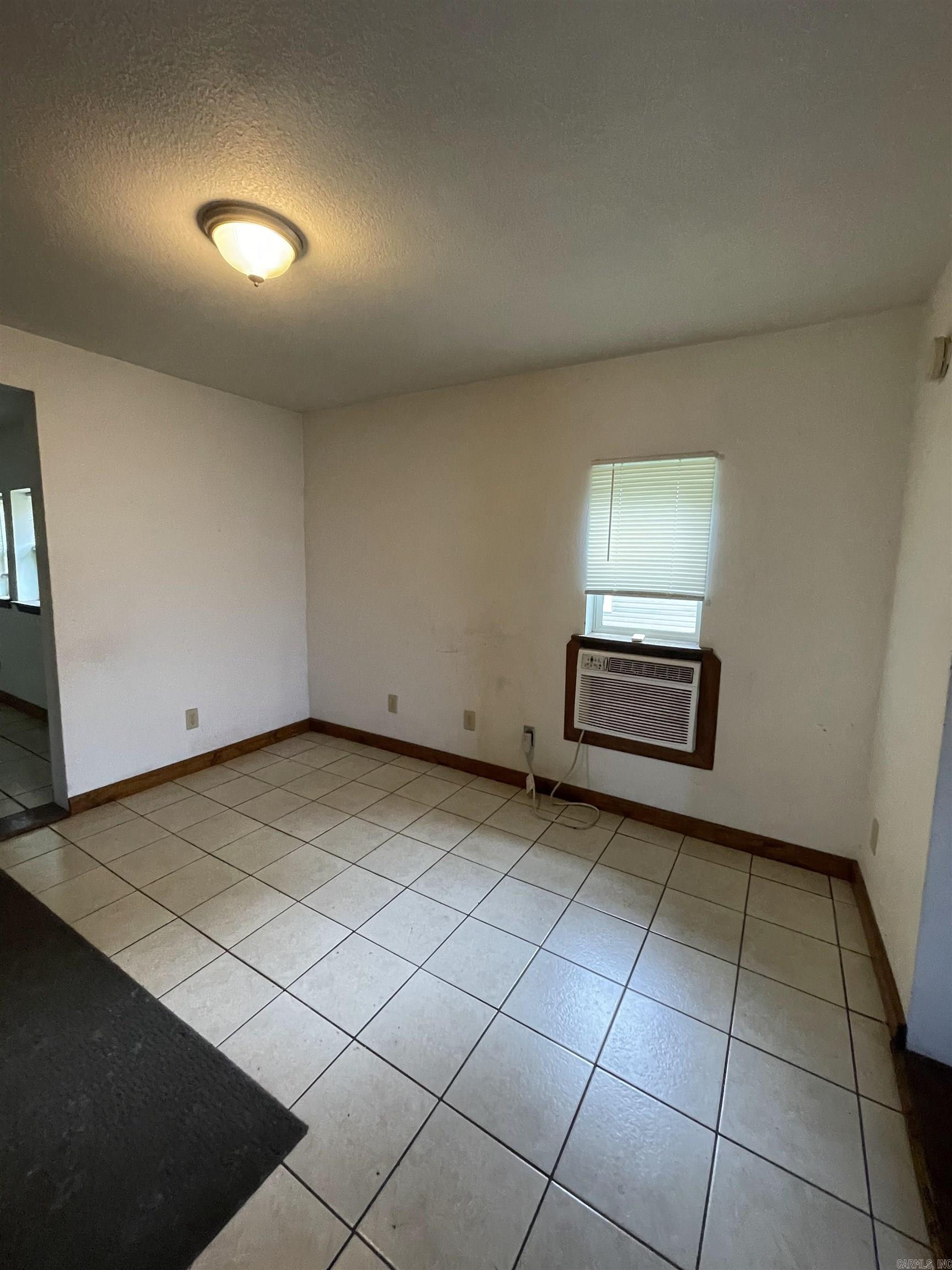 Mena Original - Residential Lease