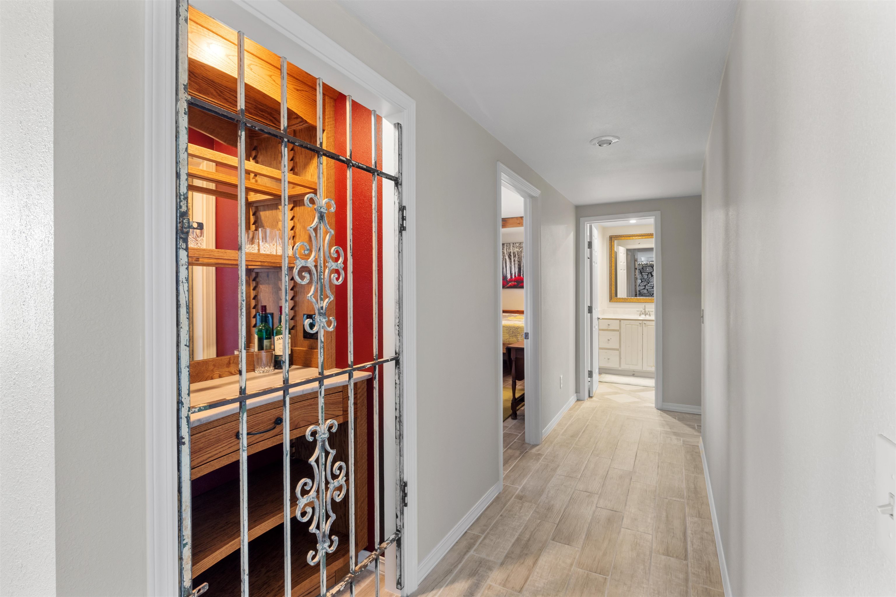 CROWN VIEW - Residential