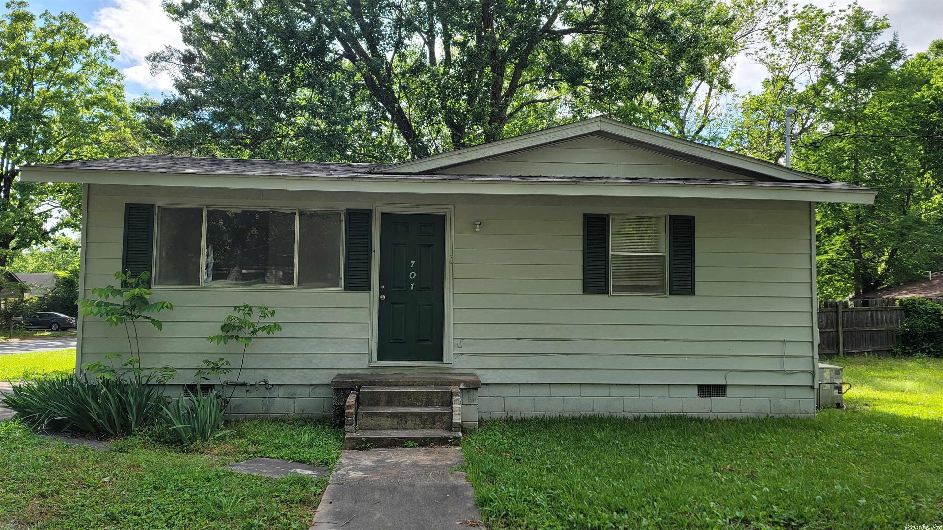 Available for rent: 2 bedroom 1 bath house. Lease terms $700 deposit, $50 application fee. Apply online at c21prjxrentals.com