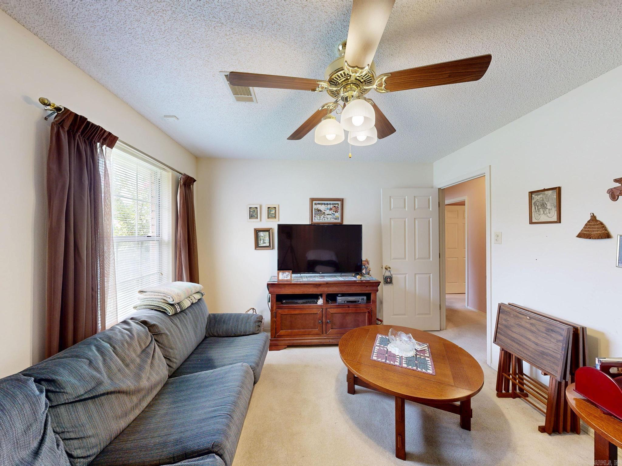 WILLOWBROOK - Residential