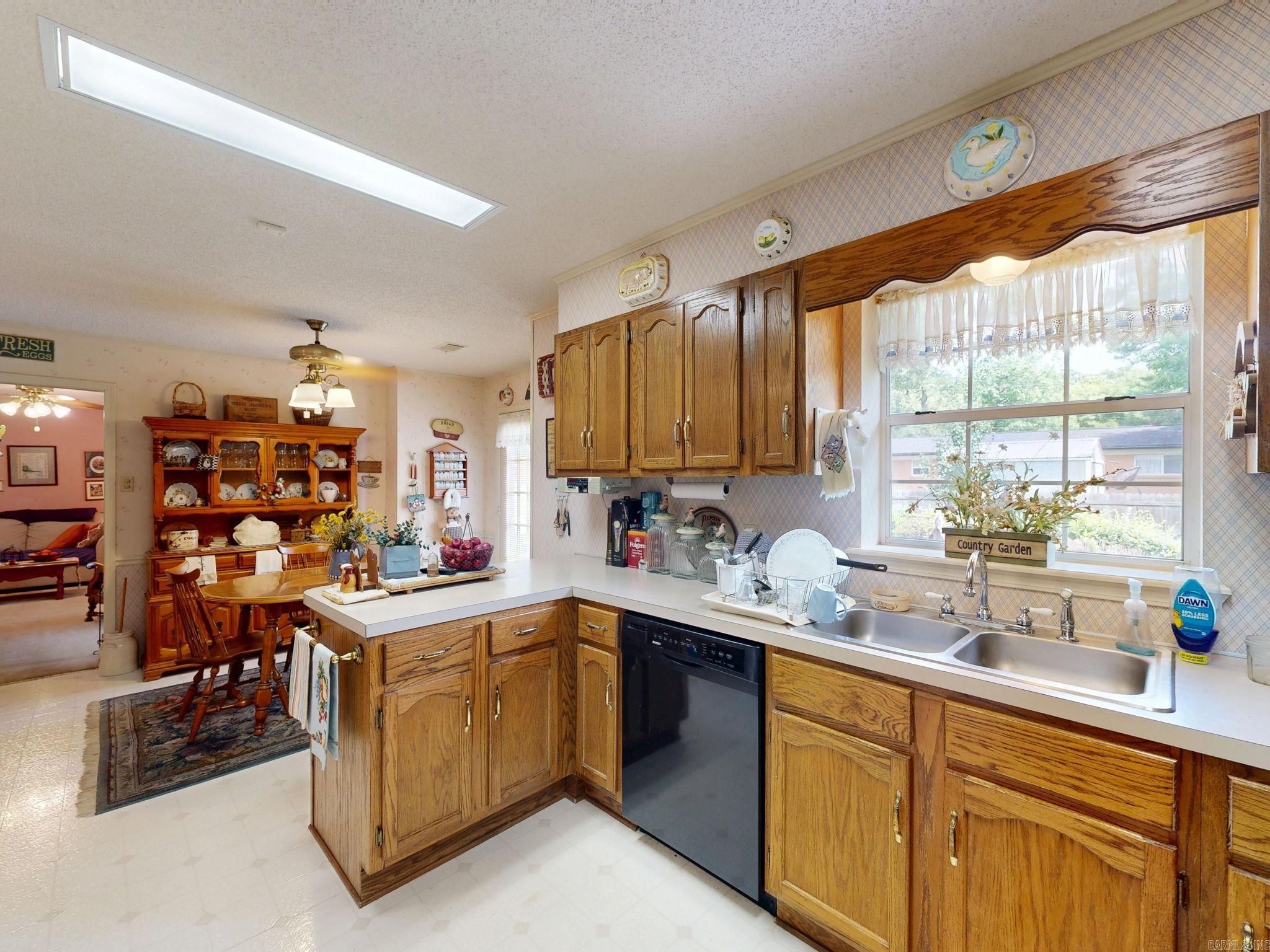 WILLOWBROOK - Residential
