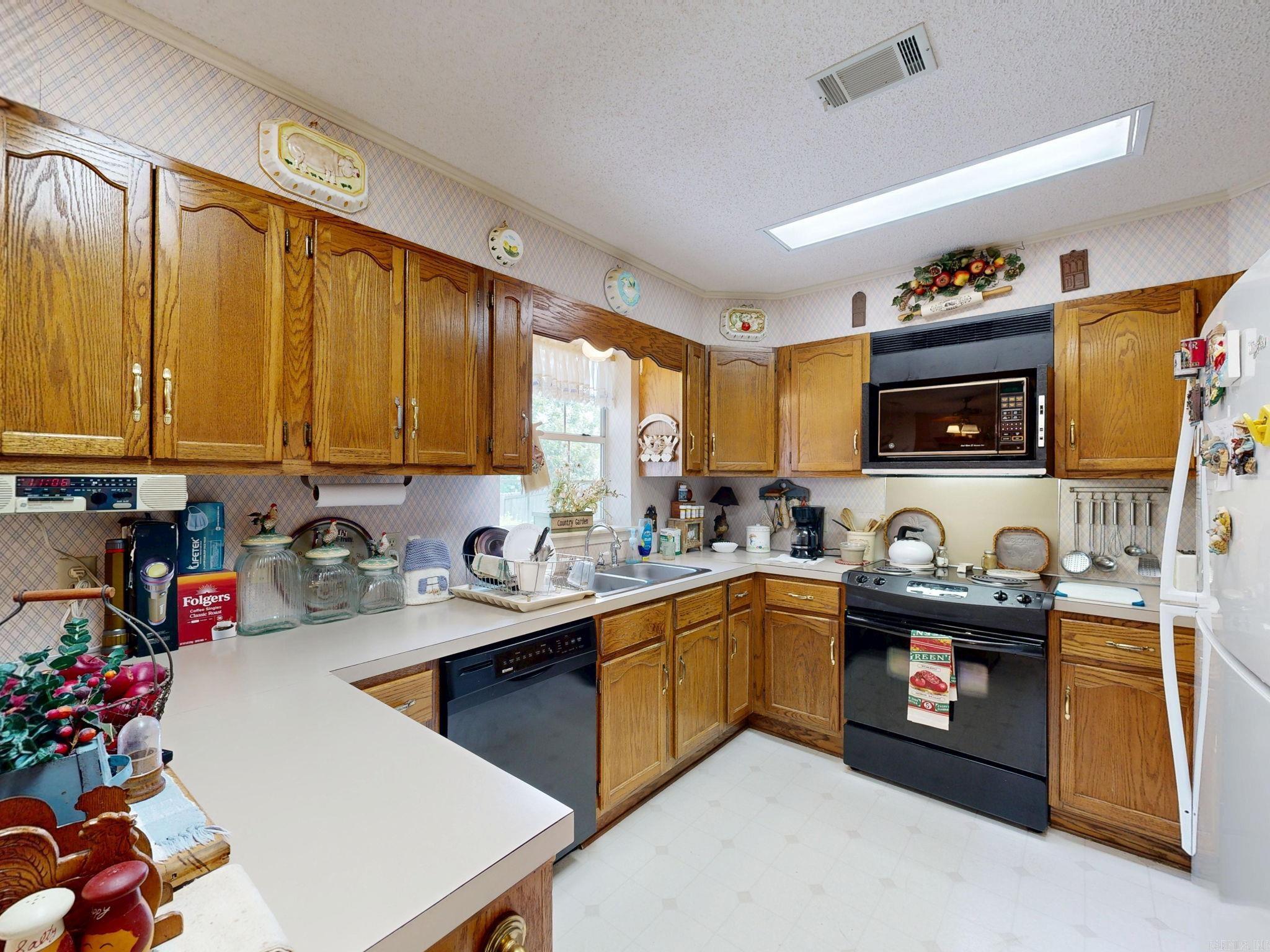 WILLOWBROOK - Residential