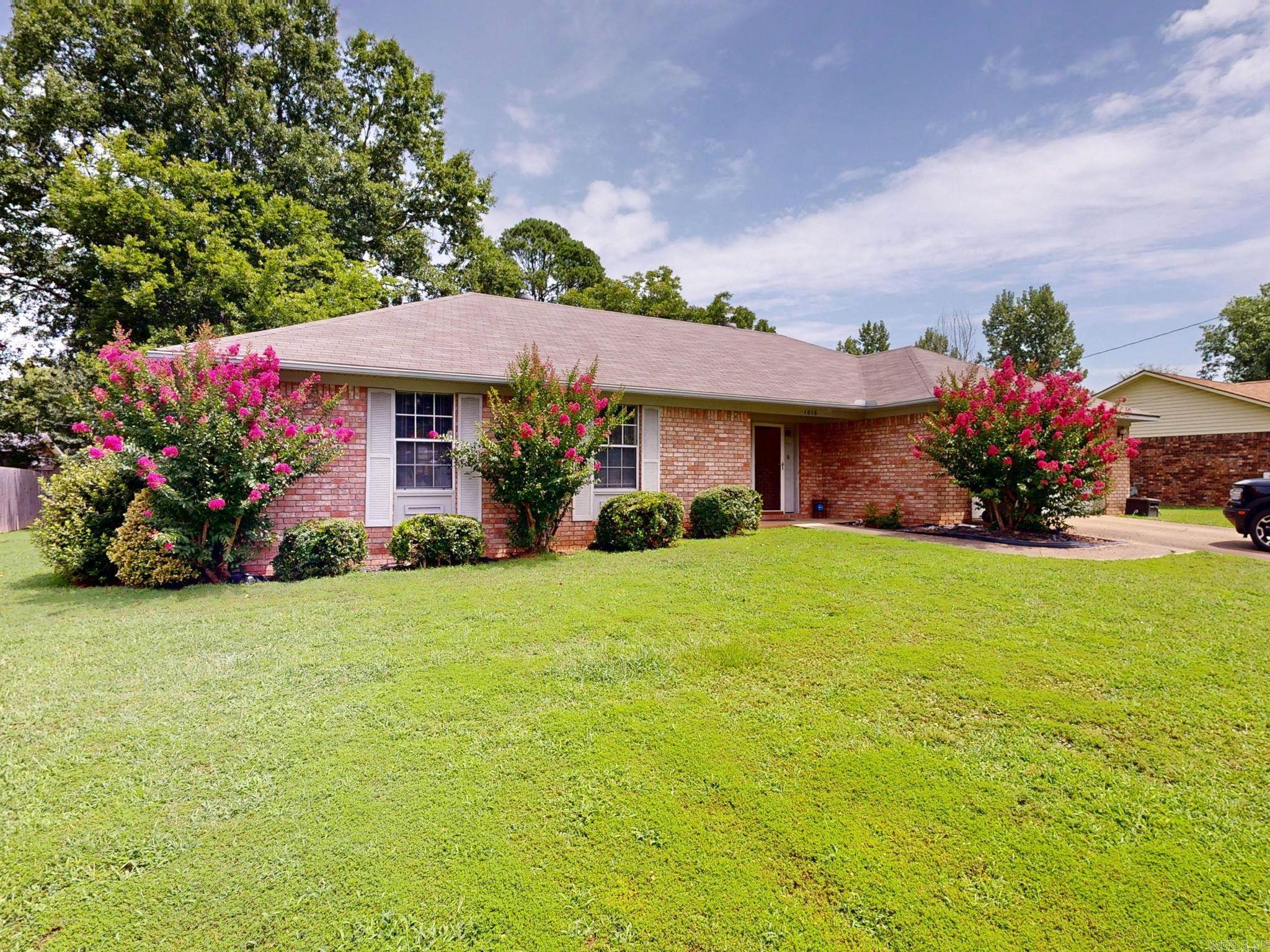 WILLOWBROOK - Residential