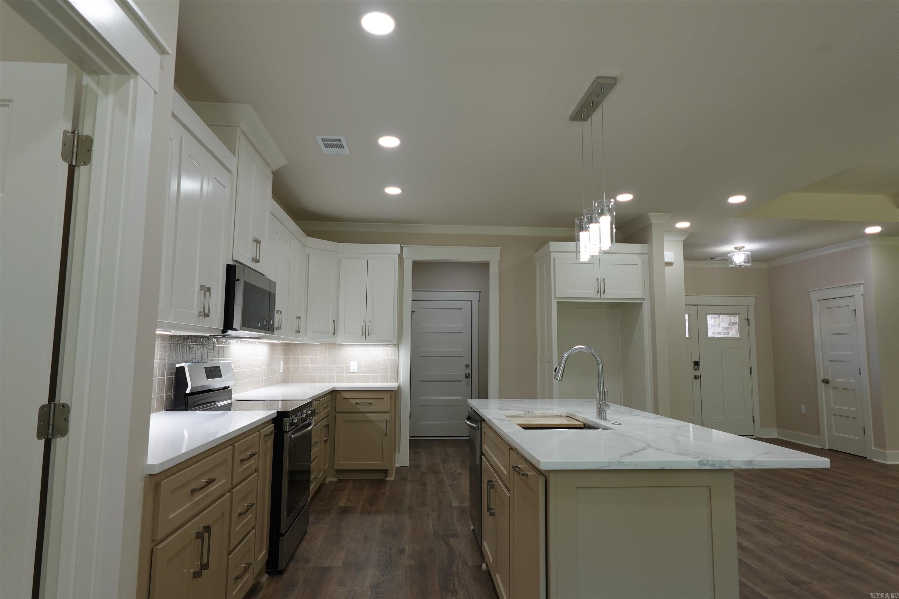 HIDDEN VALLEY ESTATES - Residential