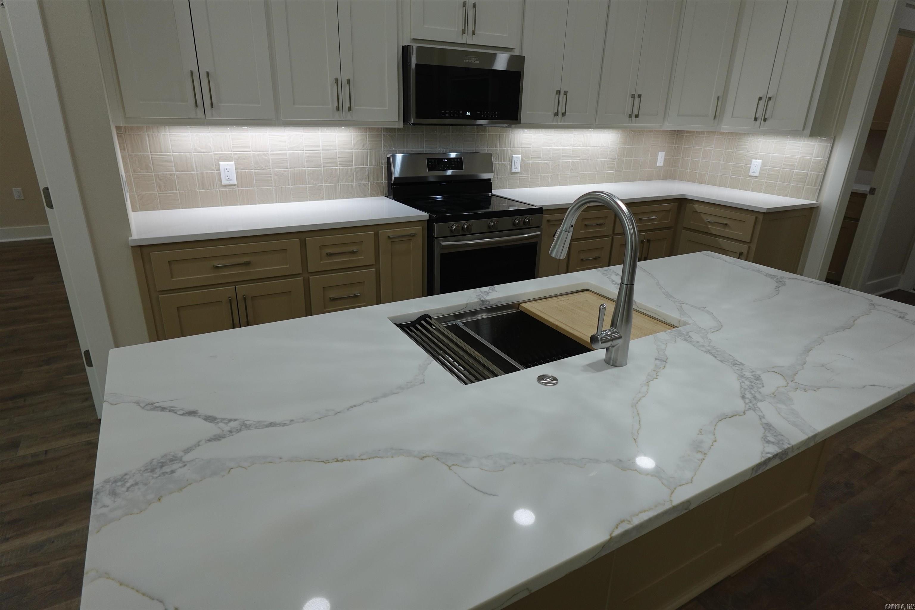 HIDDEN VALLEY ESTATES - Residential
