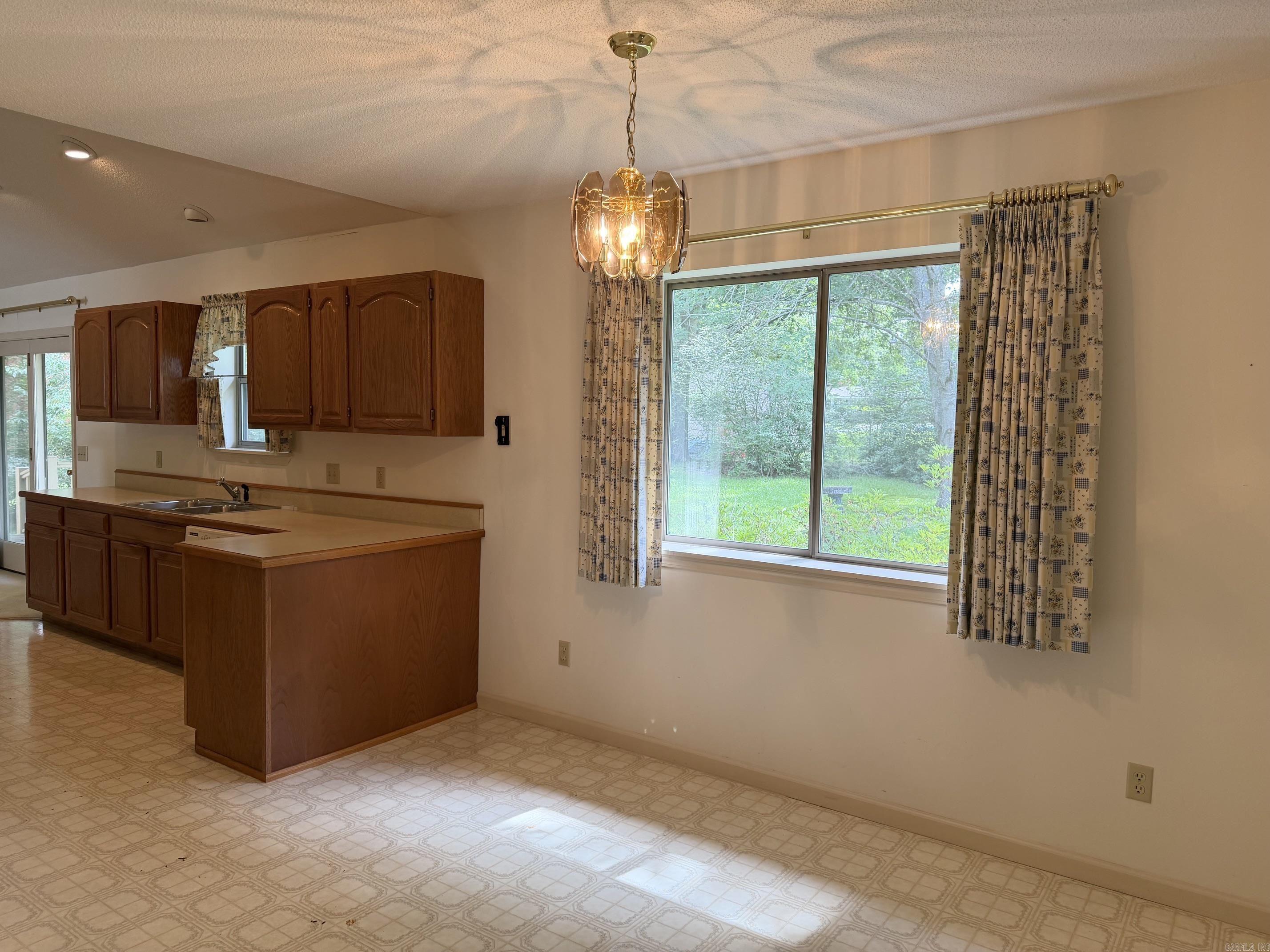 Heber Springs-Inside - Residential