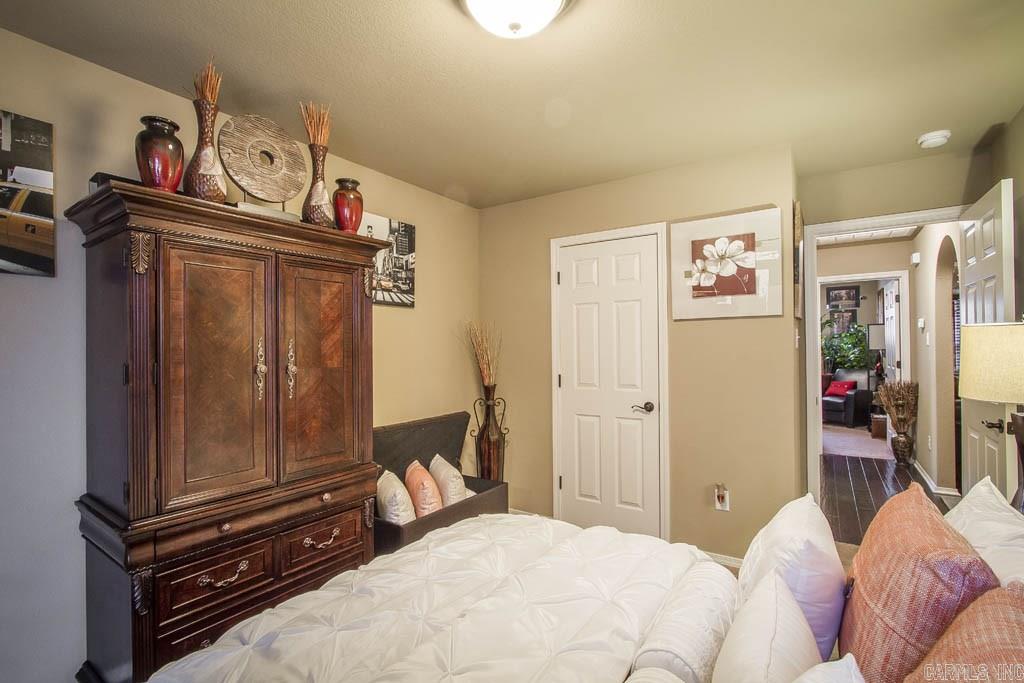 PARKWAY MEADOWS - Residential