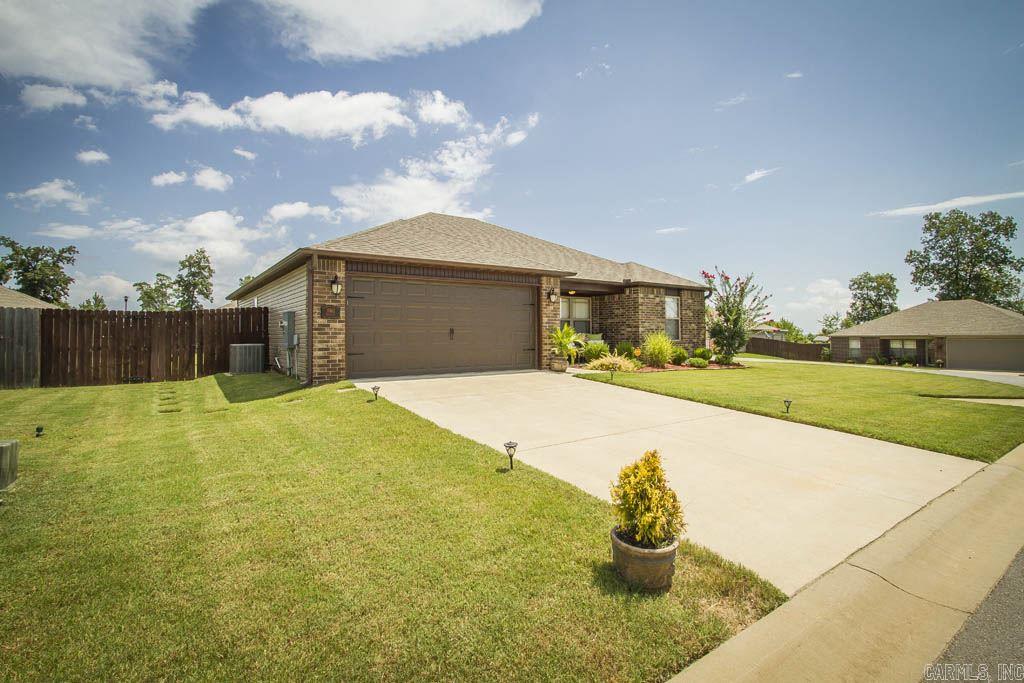 PARKWAY MEADOWS - Residential