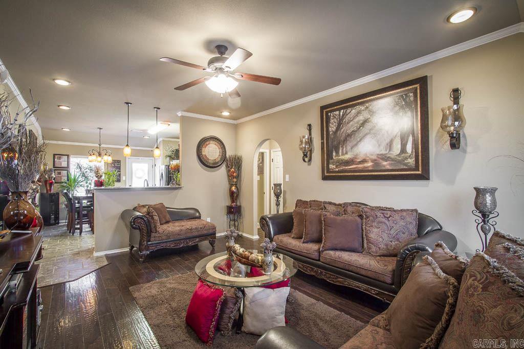 PARKWAY MEADOWS - Residential