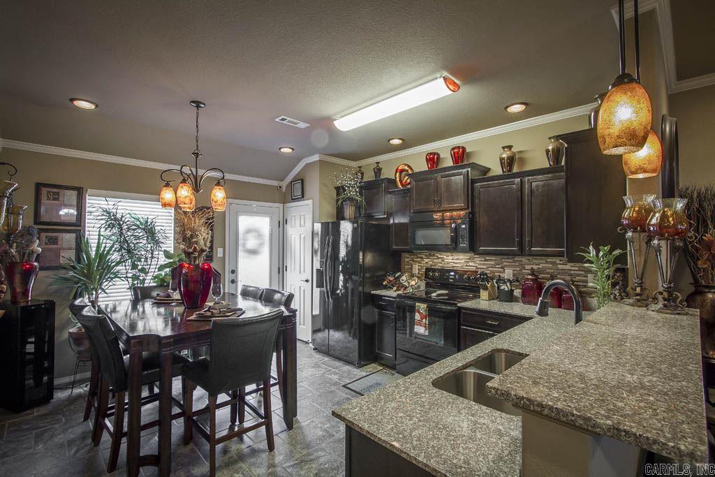 PARKWAY MEADOWS - Residential