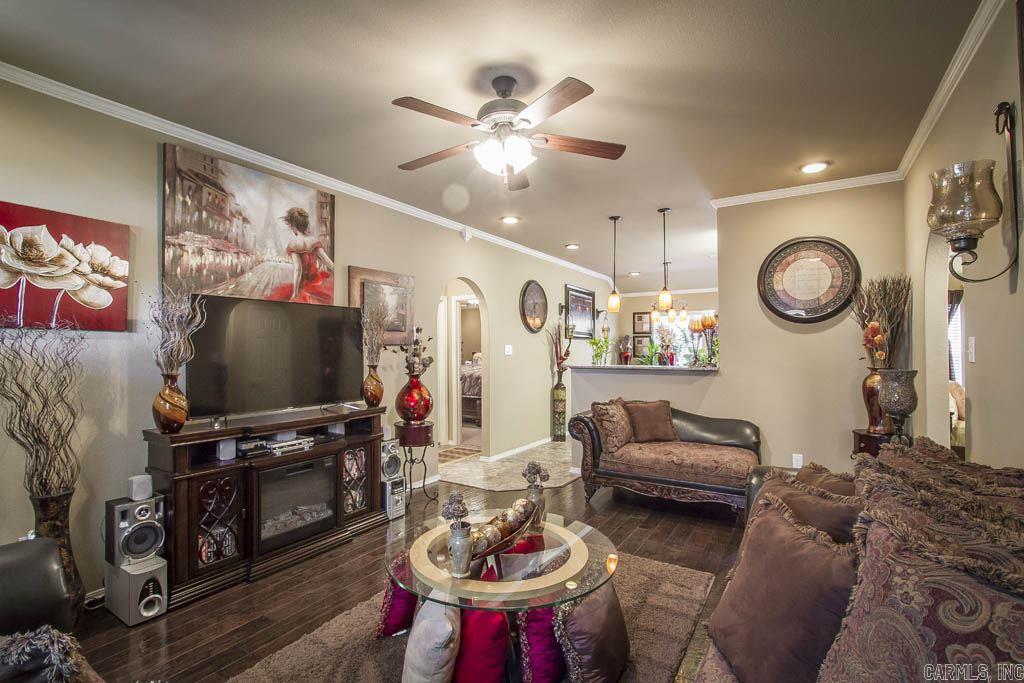 PARKWAY MEADOWS - Residential