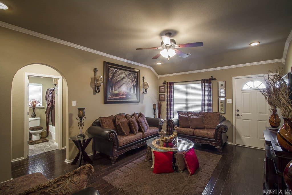 PARKWAY MEADOWS - Residential