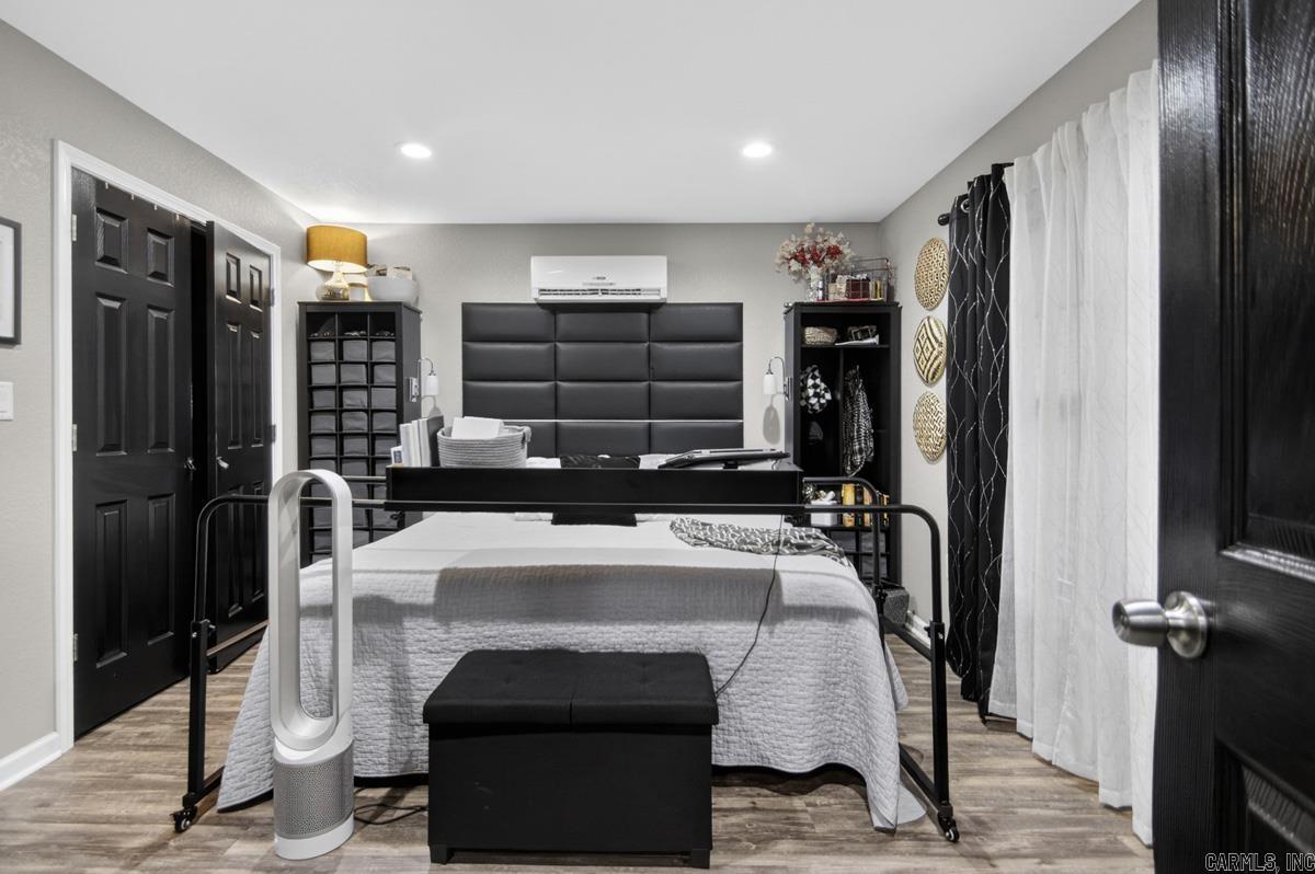 Lund and Hill - Residential