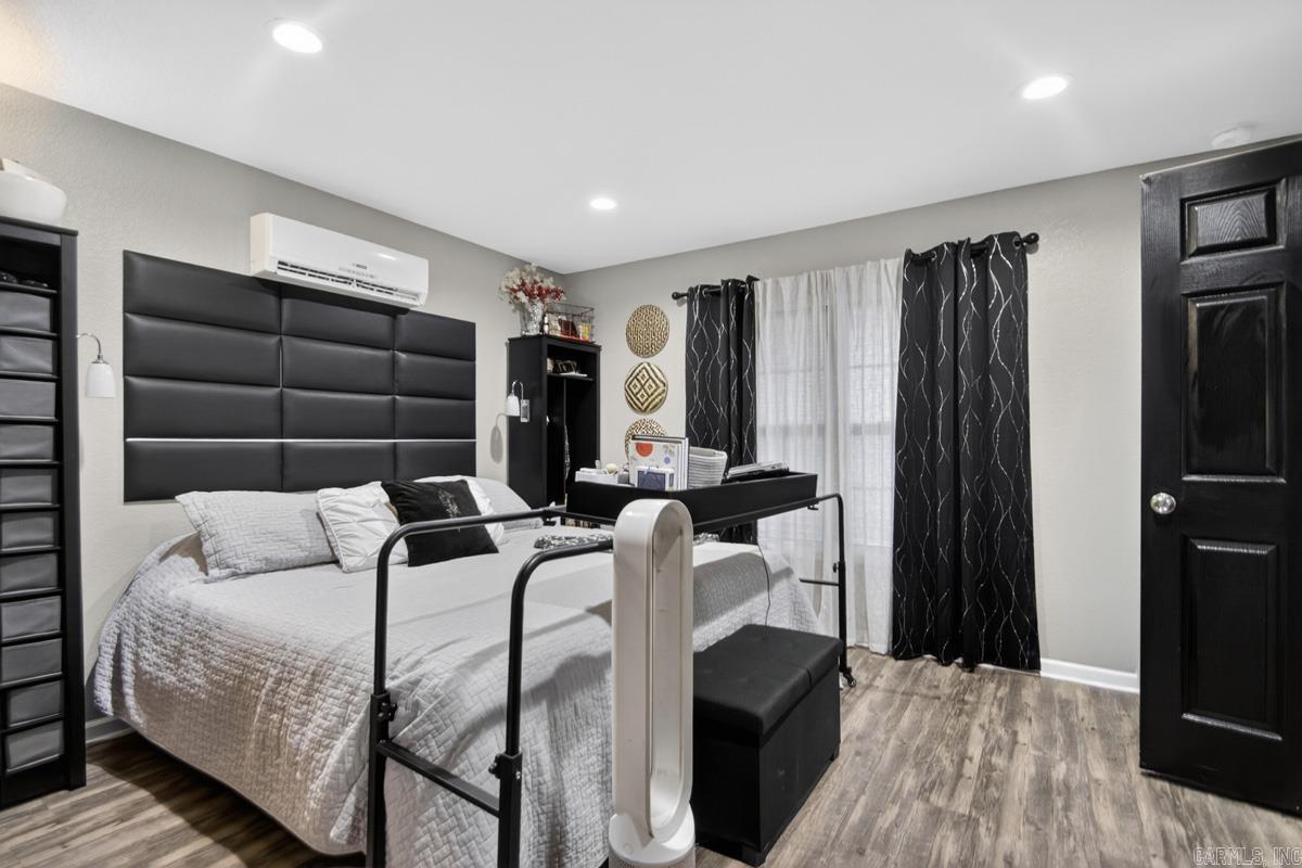 Lund and Hill - Residential