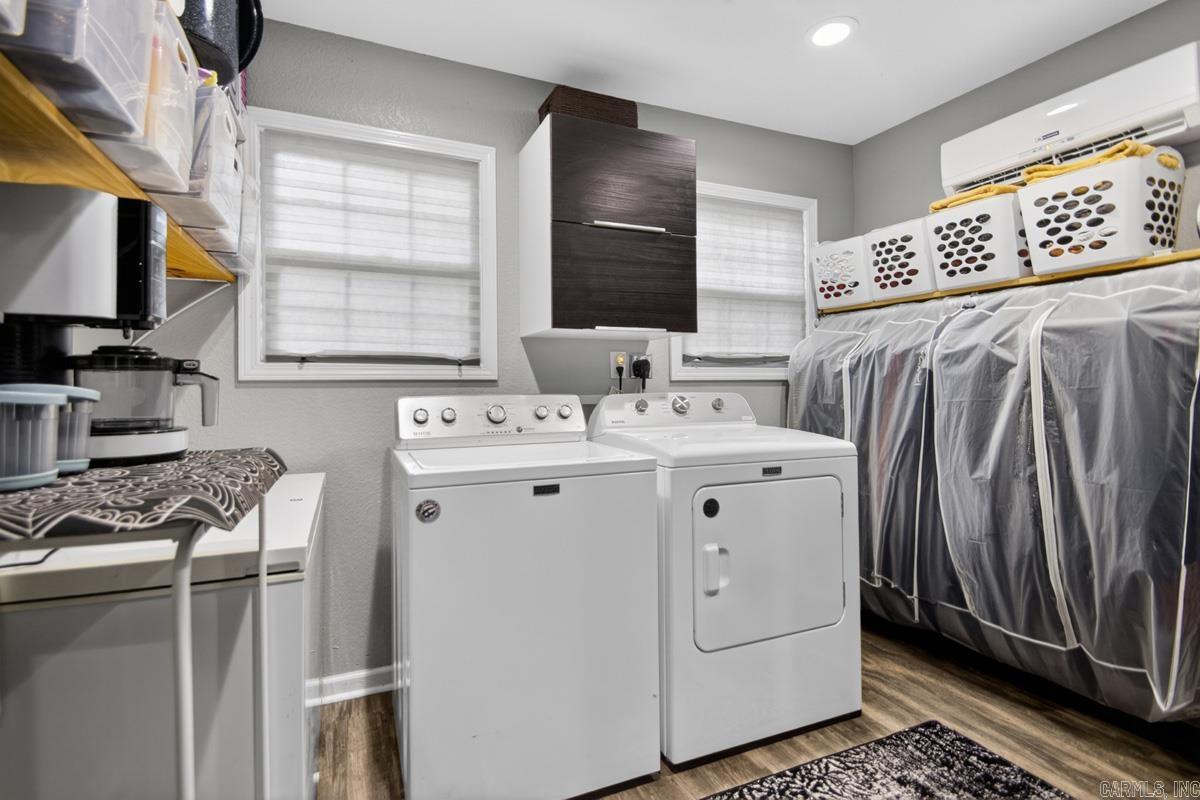 Lund and Hill - Residential