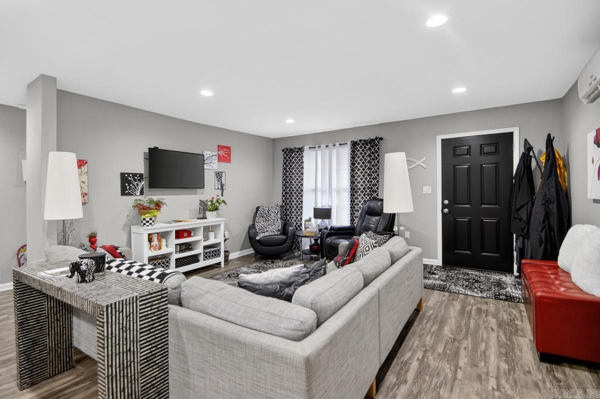Lund and Hill - Residential