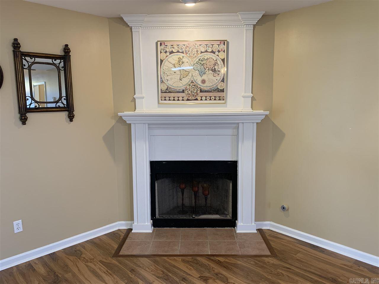 WALNUT POINTE NORTHLAKE SUBDIVIS - Residential