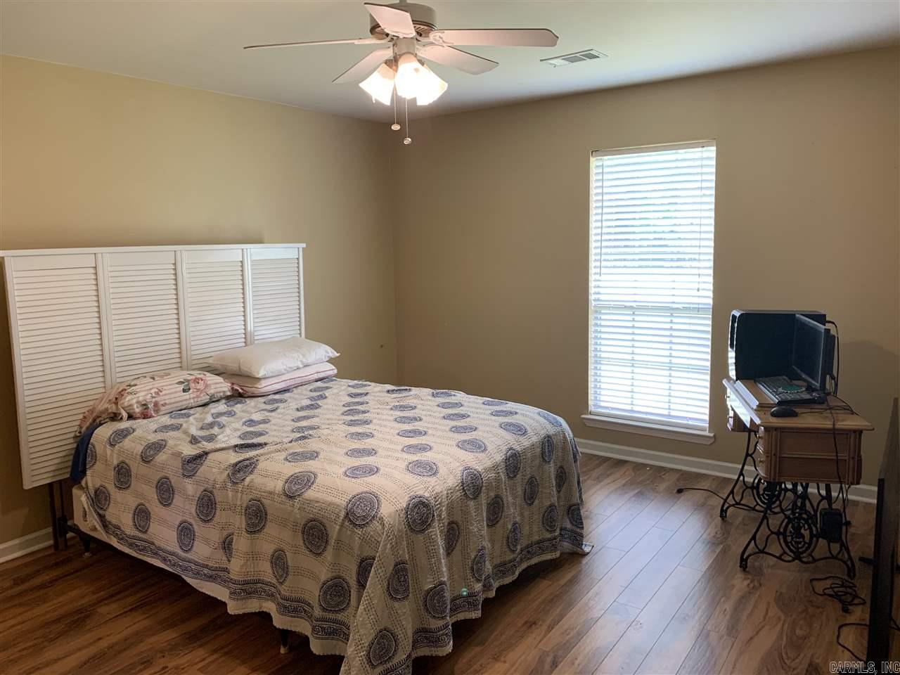 WALNUT POINTE NORTHLAKE SUBDIVIS - Residential