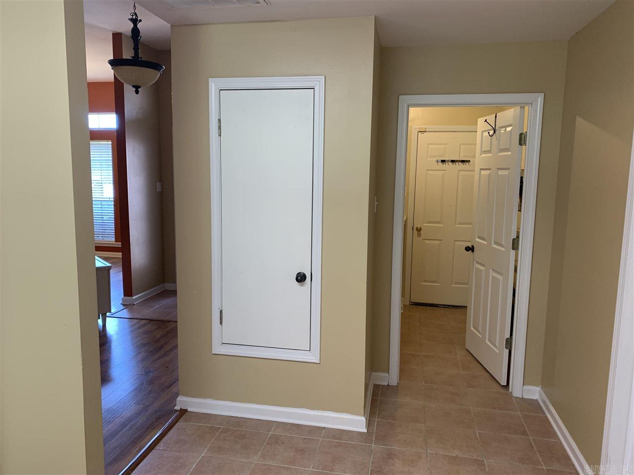 WALNUT POINTE NORTHLAKE SUBDIVIS - Residential