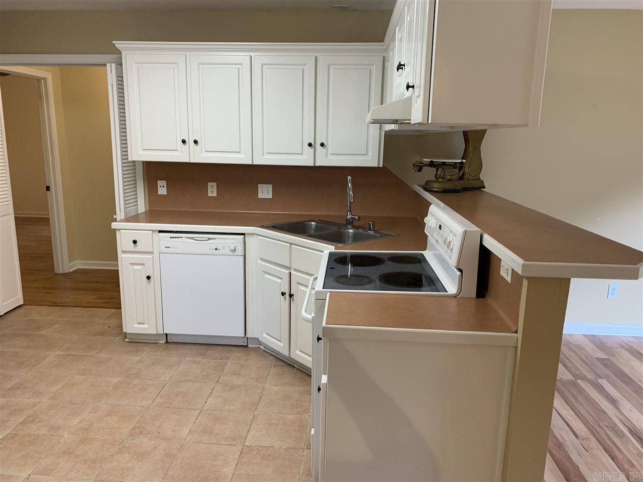 WALNUT POINTE NORTHLAKE SUBDIVIS - Residential