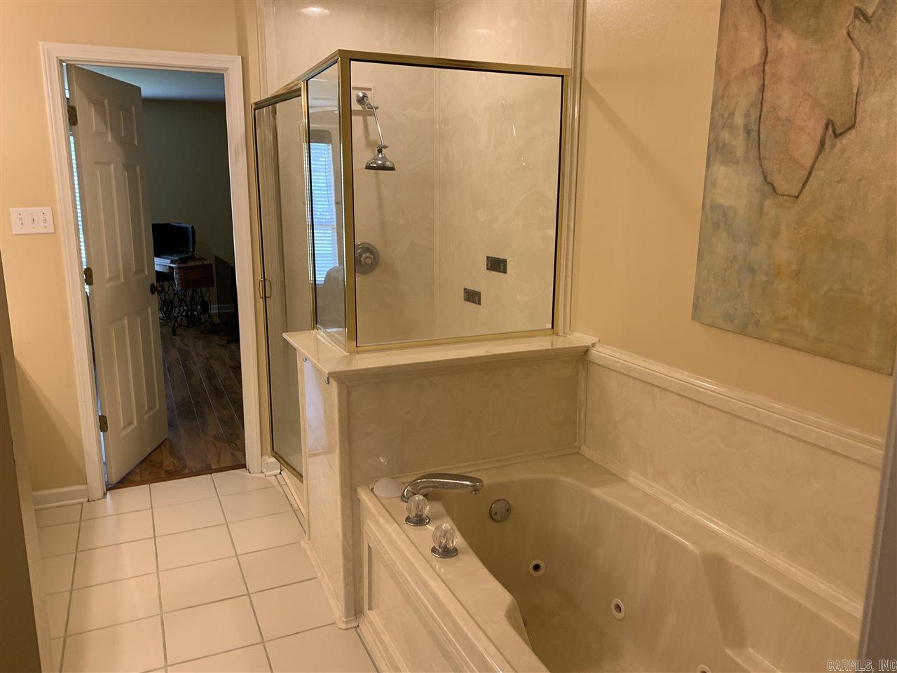 WALNUT POINTE NORTHLAKE SUBDIVIS - Residential