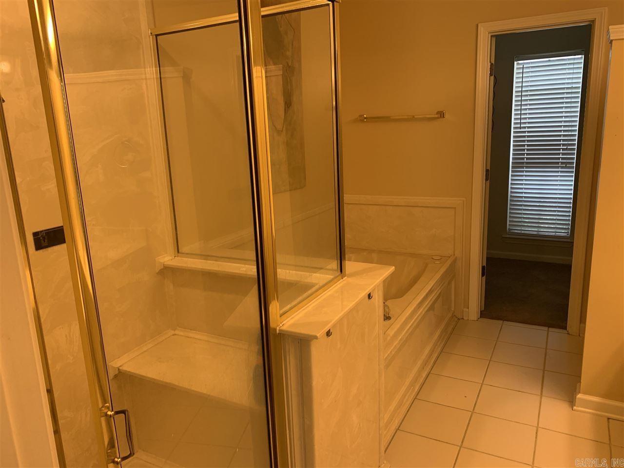WALNUT POINTE NORTHLAKE SUBDIVIS - Residential