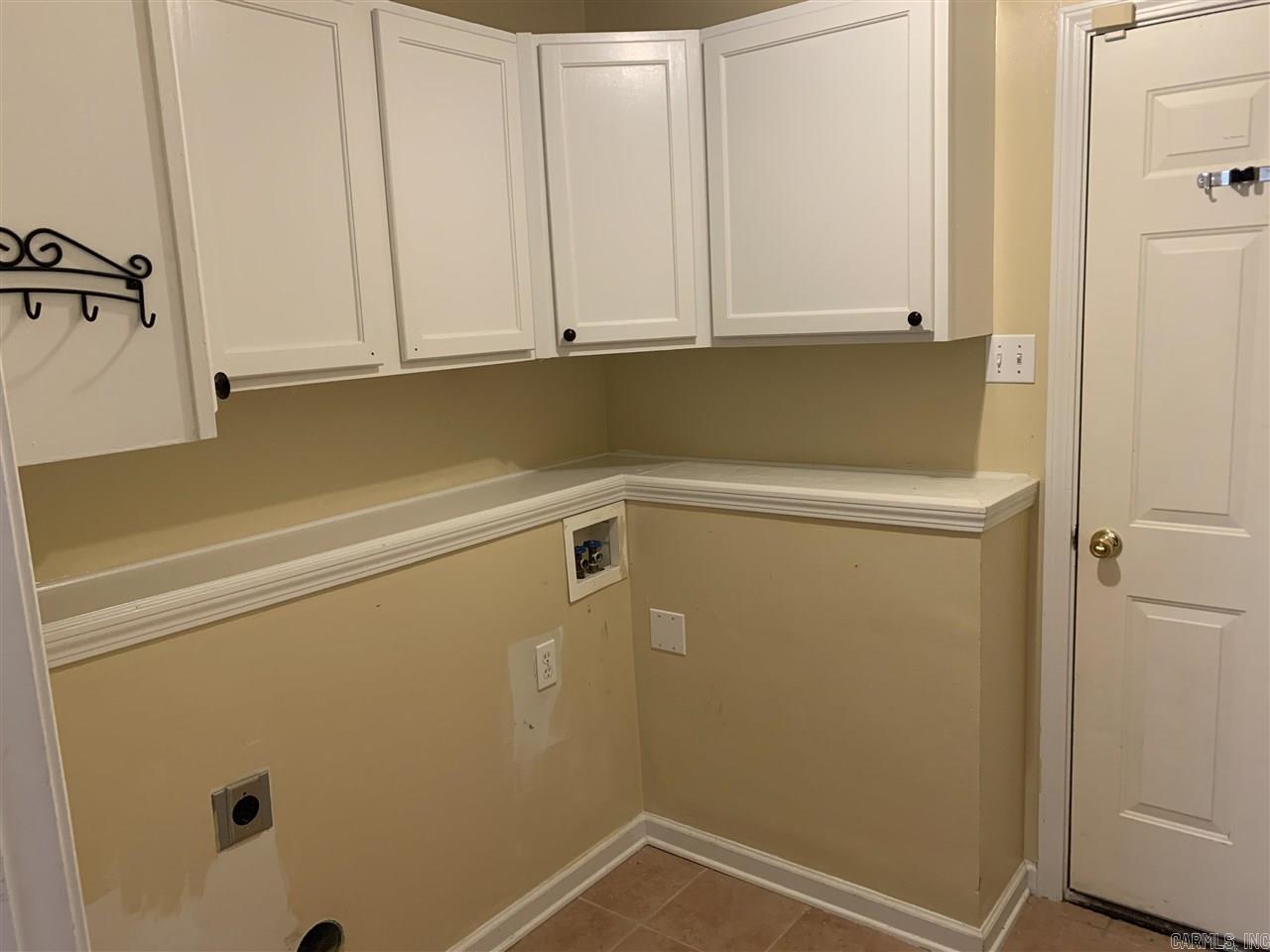 WALNUT POINTE NORTHLAKE SUBDIVIS - Residential