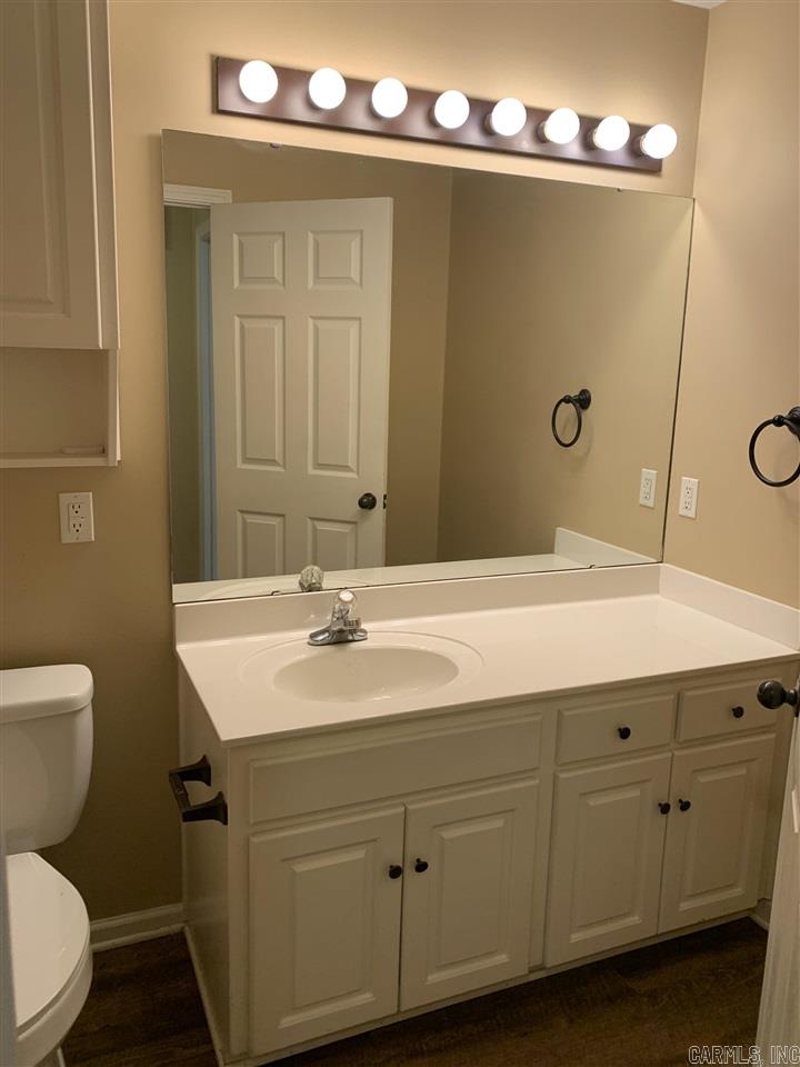 WALNUT POINTE NORTHLAKE SUBDIVIS - Residential