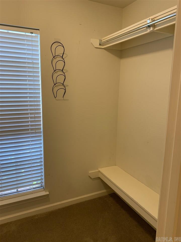 WALNUT POINTE NORTHLAKE SUBDIVIS - Residential