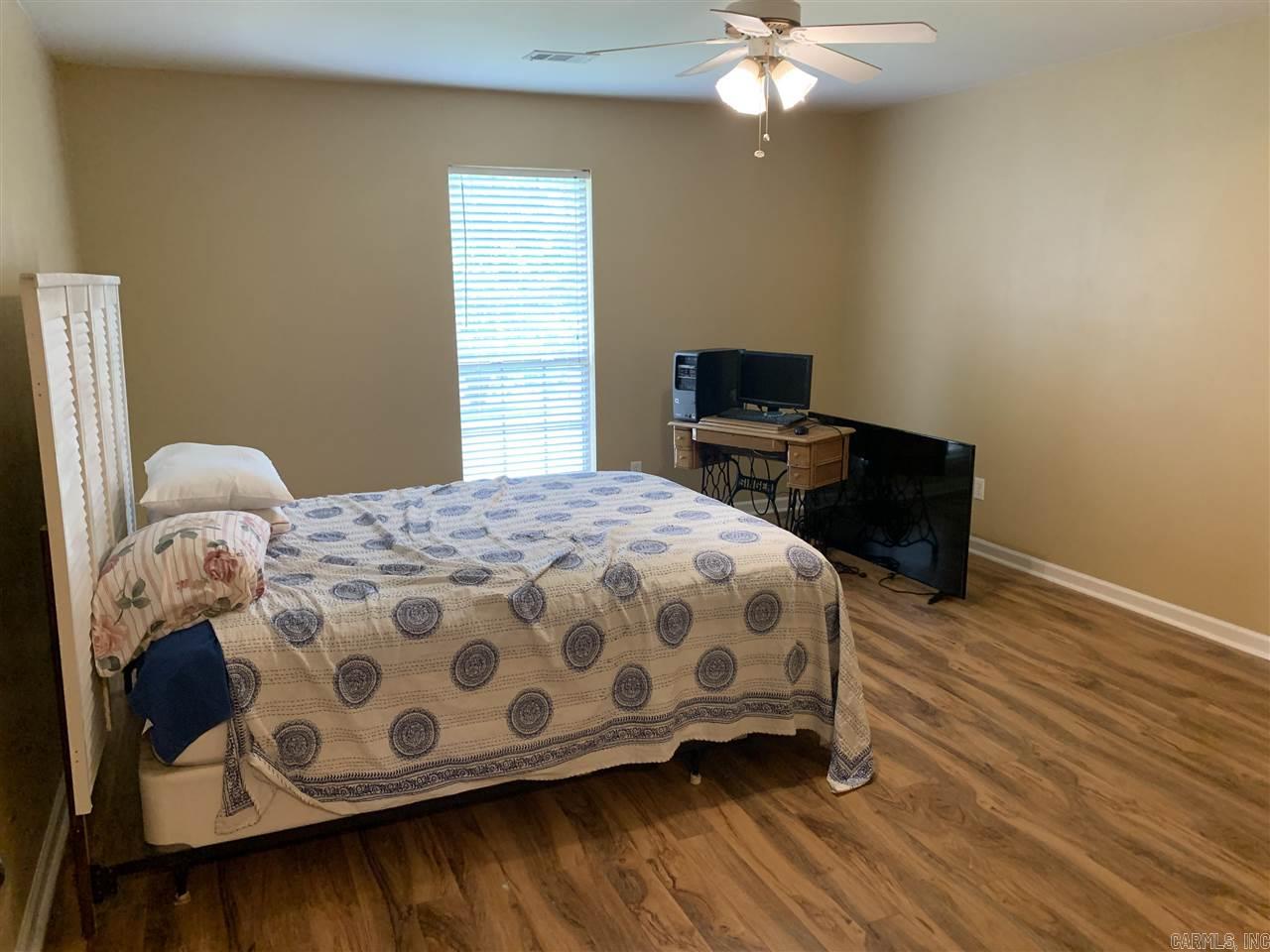 WALNUT POINTE NORTHLAKE SUBDIVIS - Residential