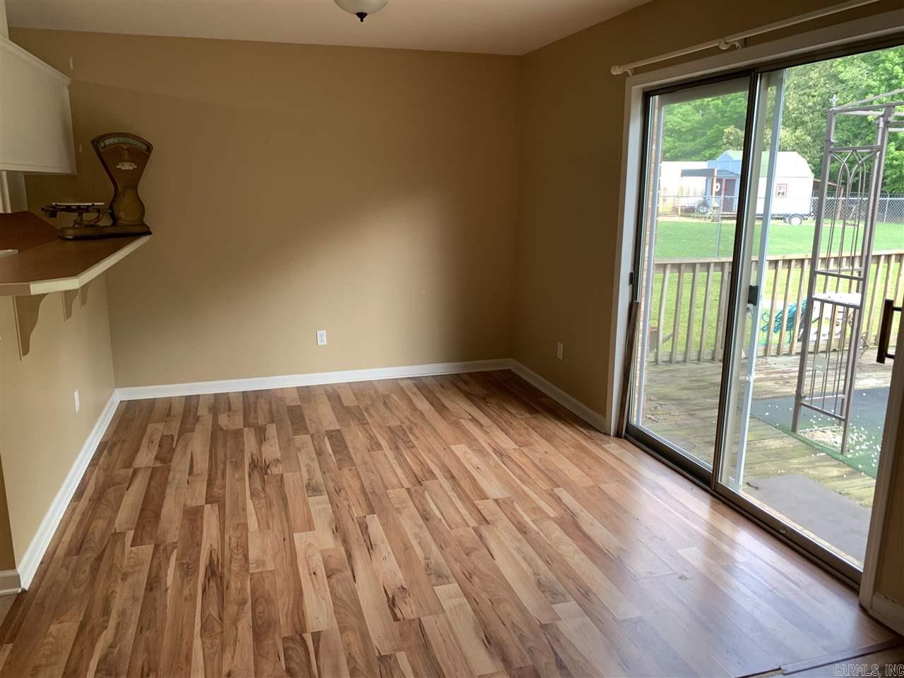 WALNUT POINTE NORTHLAKE SUBDIVIS - Residential