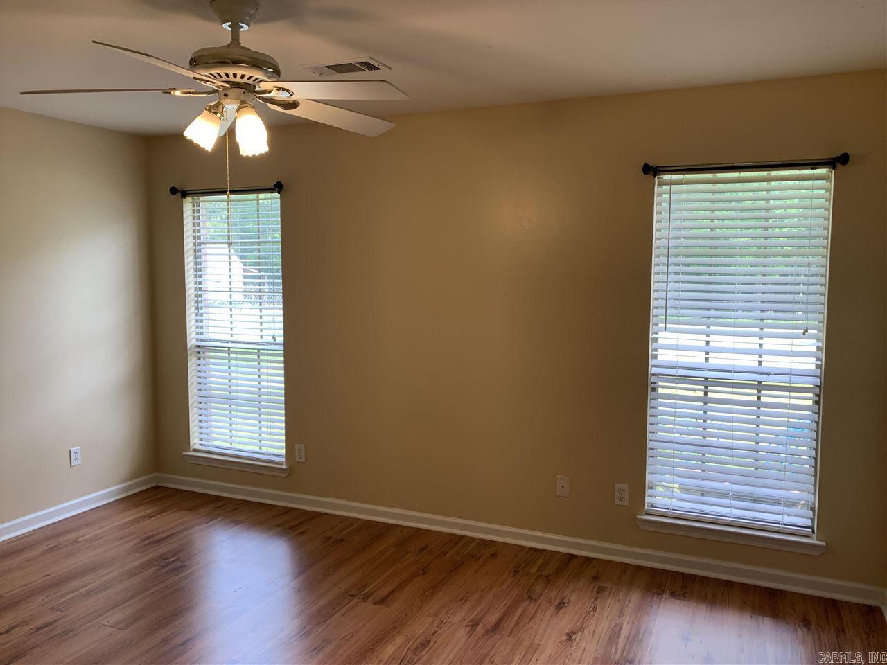 WALNUT POINTE NORTHLAKE SUBDIVIS - Residential