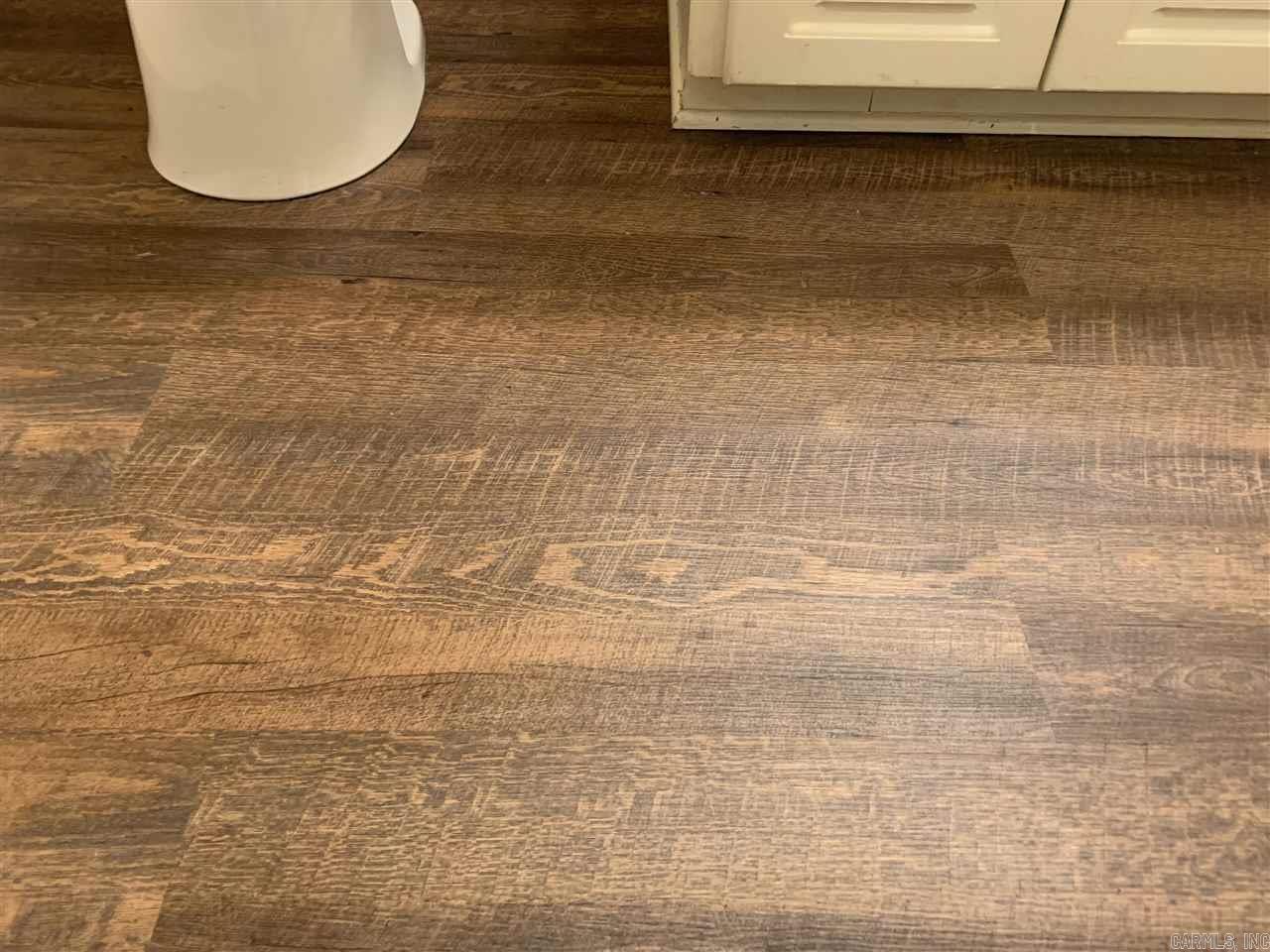 WALNUT POINTE NORTHLAKE SUBDIVIS - Residential