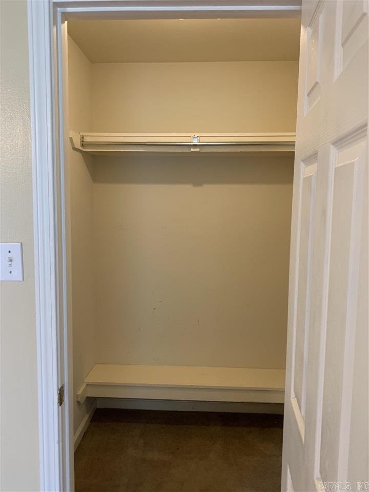 WALNUT POINTE NORTHLAKE SUBDIVIS - Residential