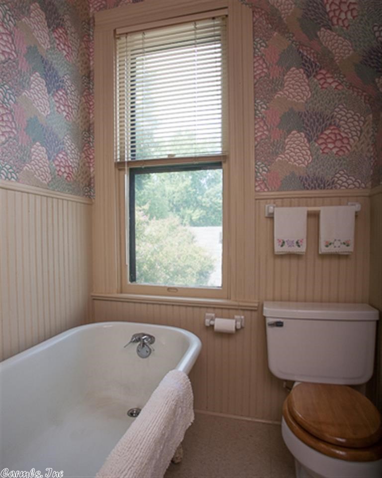 AUTEN & MOSS - Residential