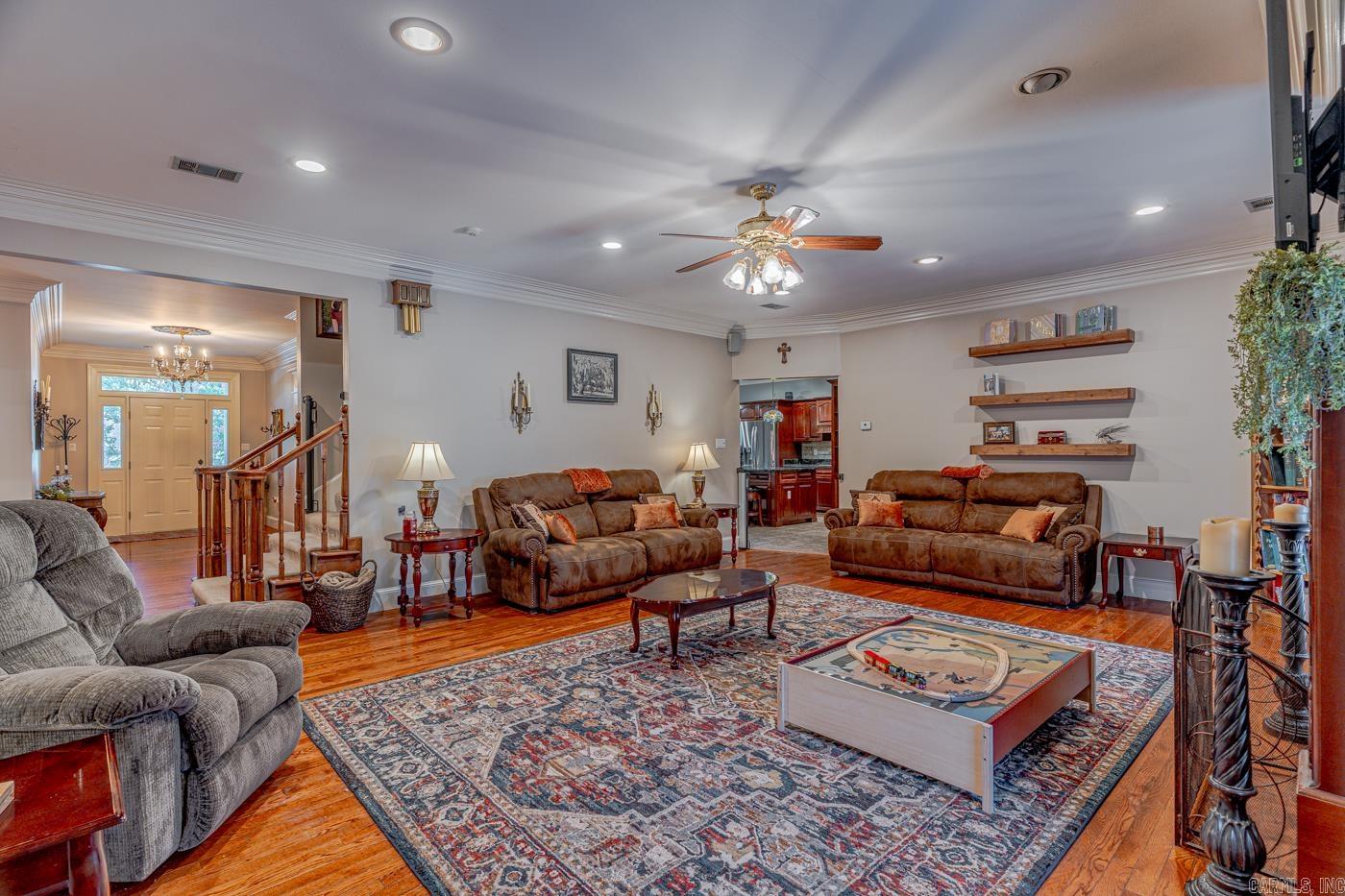 WOODSPRINGS ESTATES - Residential