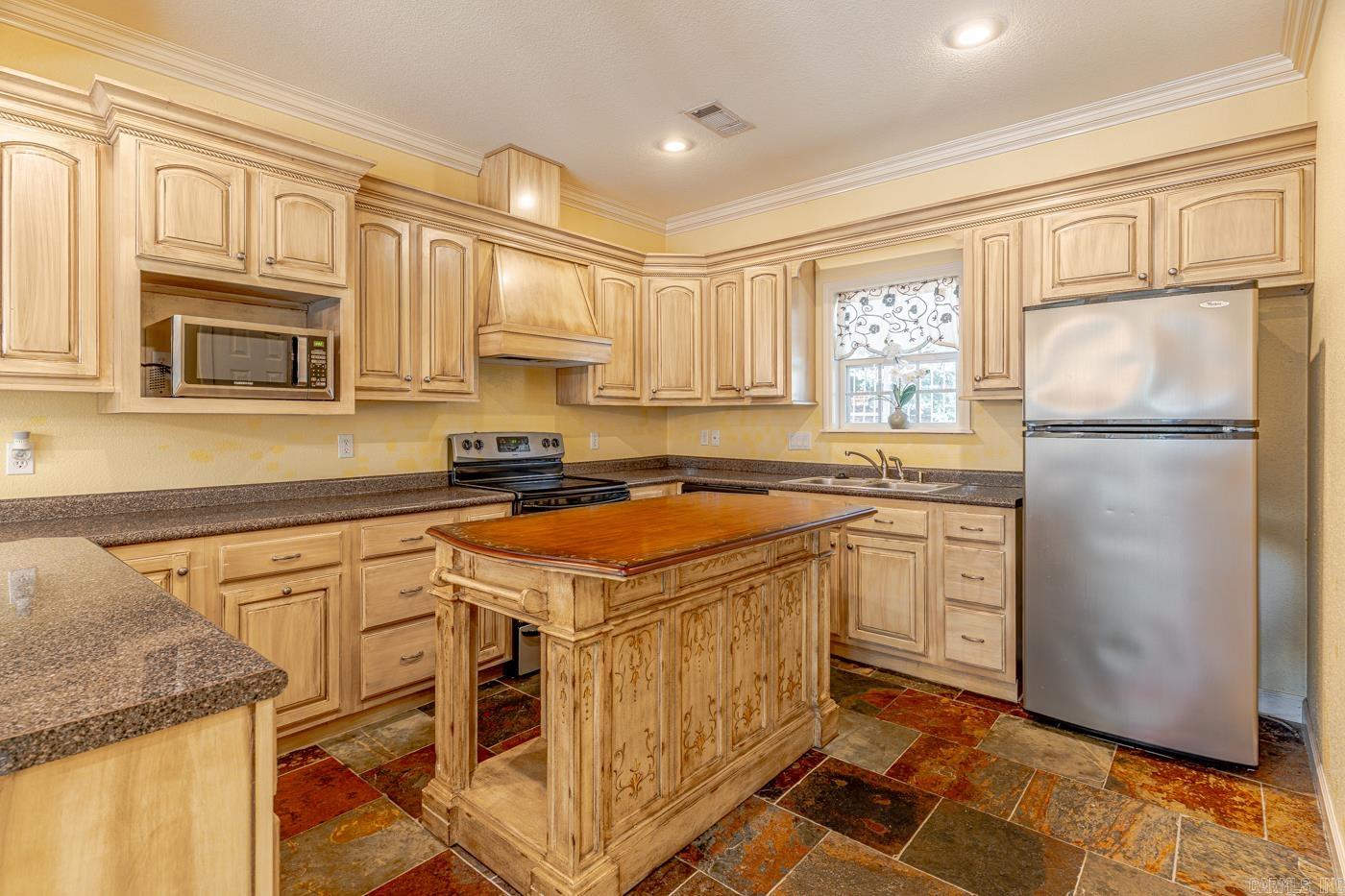 WOODSPRINGS ESTATES - Residential