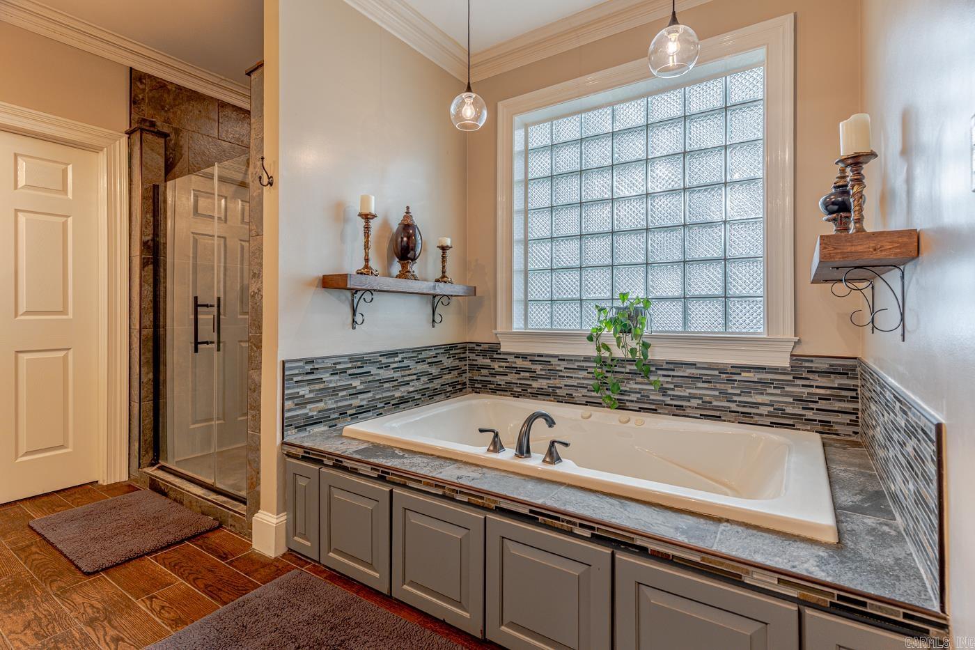 WOODSPRINGS ESTATES - Residential
