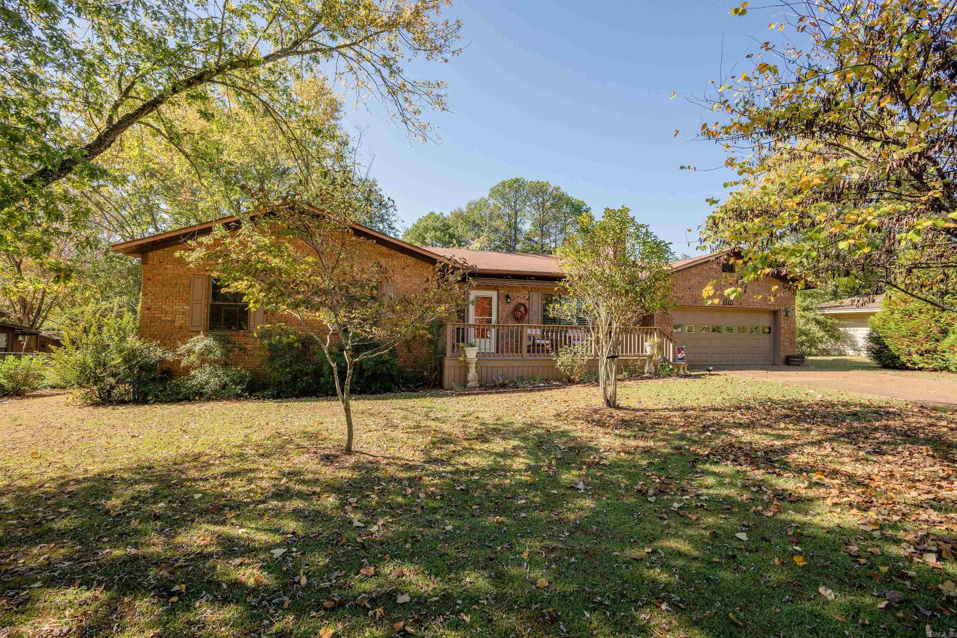 LAKESHORE HEIGHTS - Residential