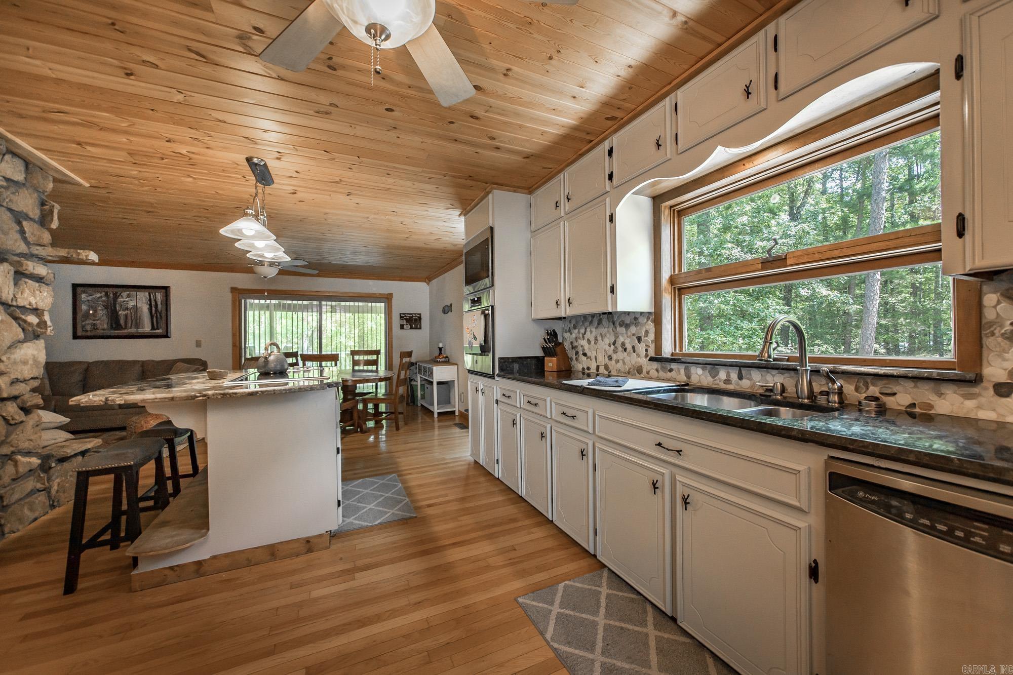PLEASANT RIDGE - Residential