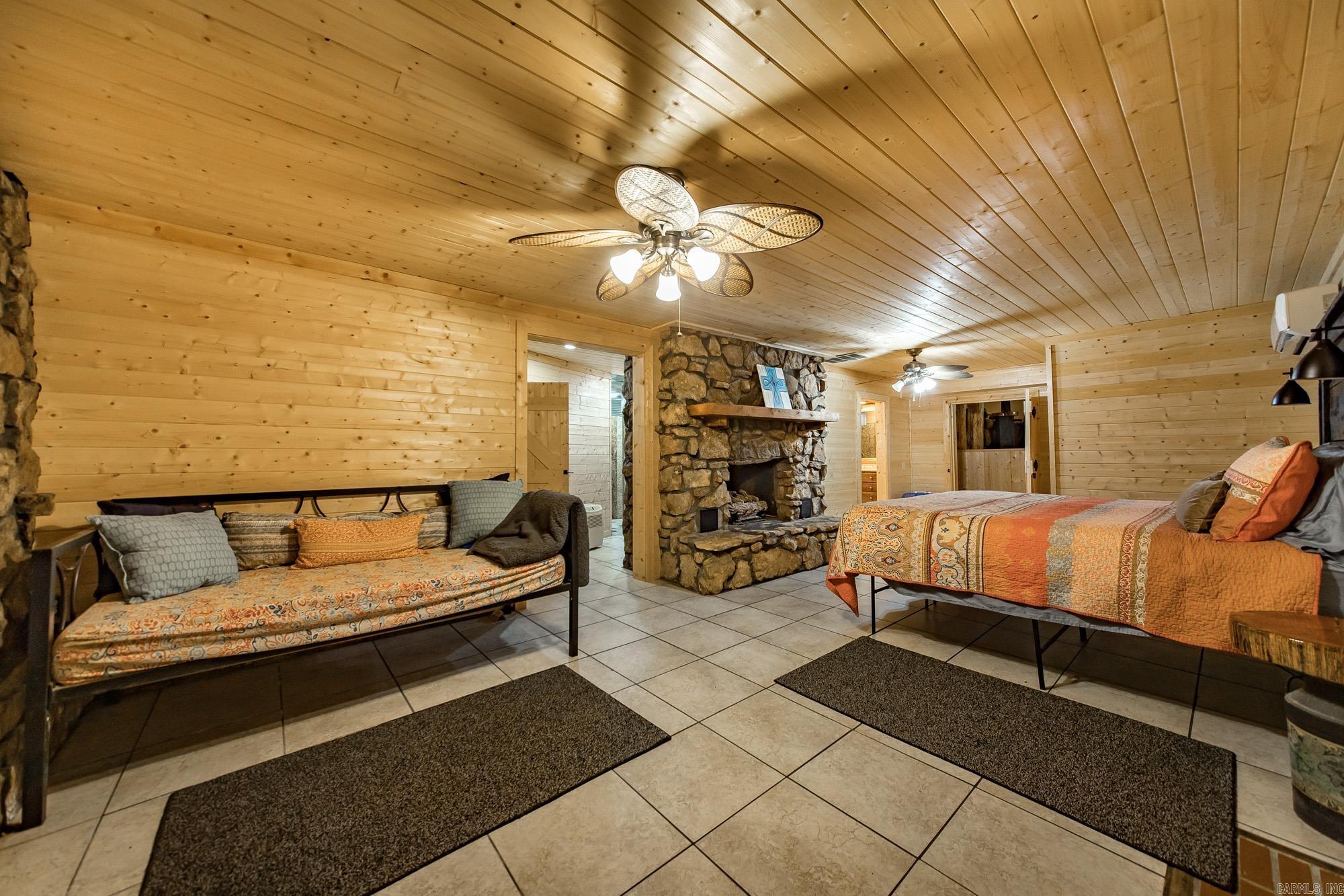 PLEASANT RIDGE - Residential