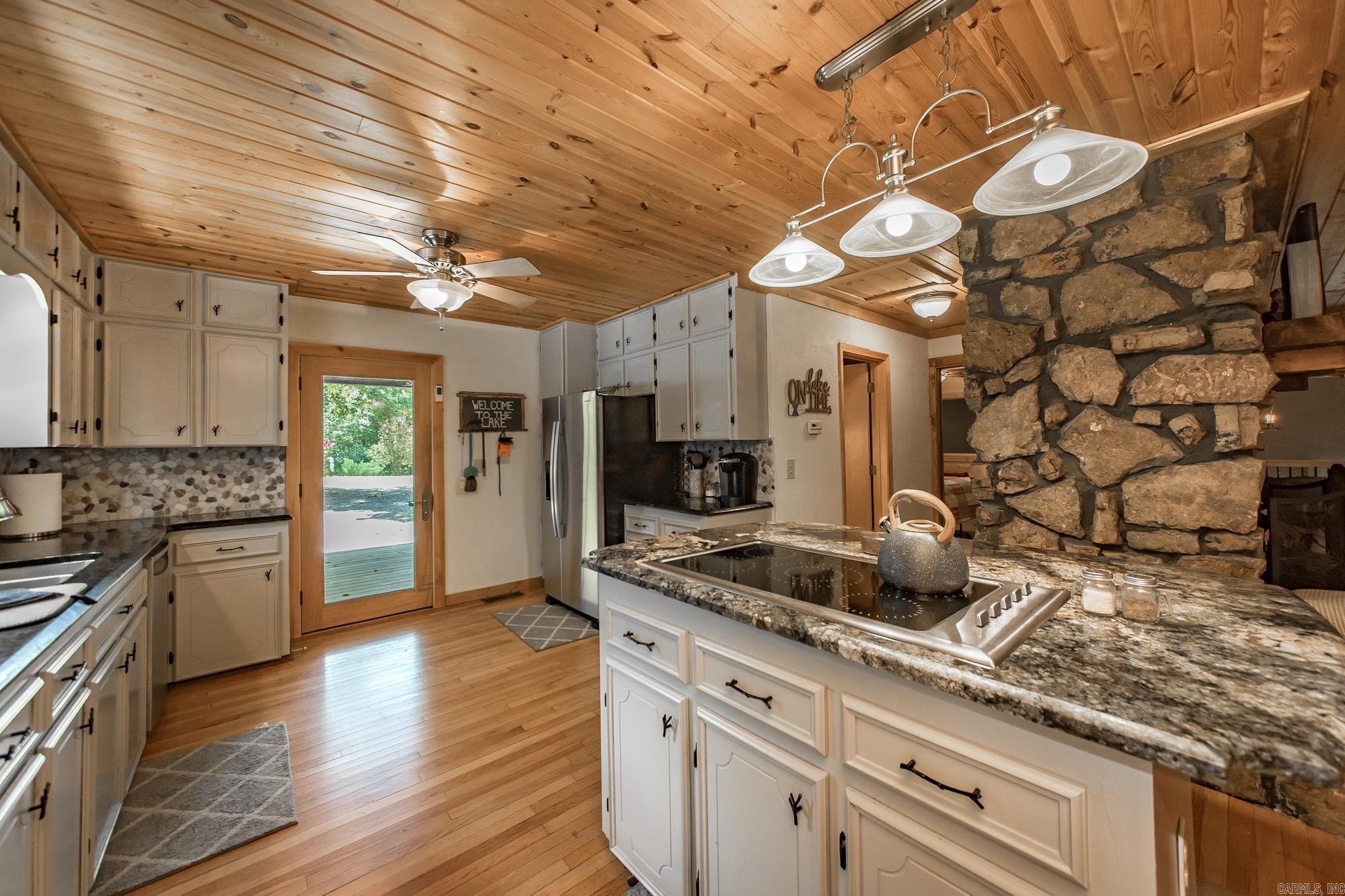 PLEASANT RIDGE - Residential