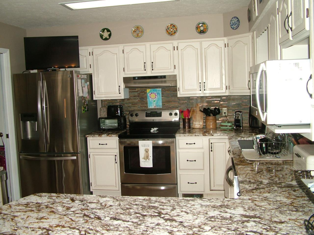 DELWOOD MANOR - Residential