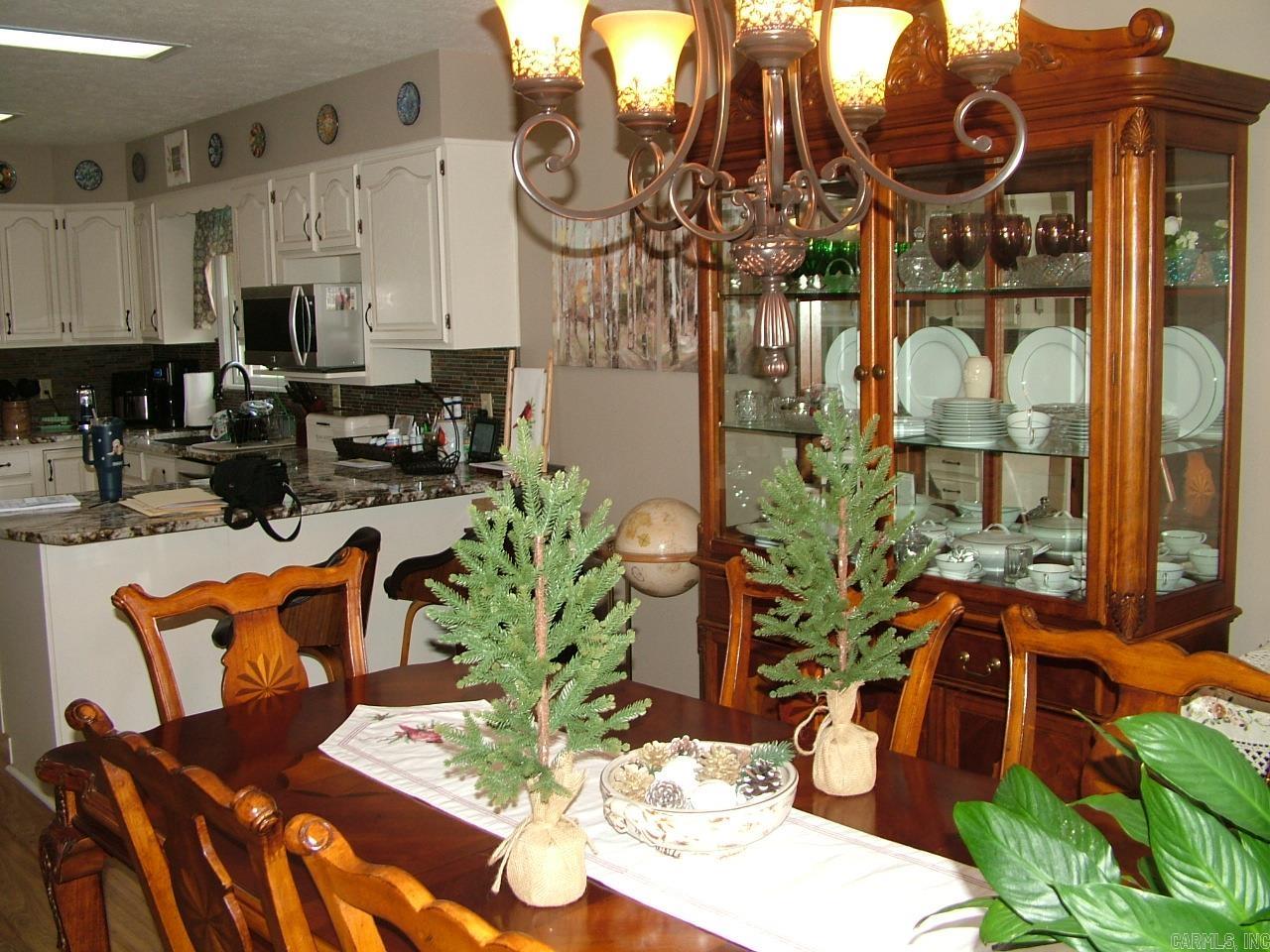 DELWOOD MANOR - Residential