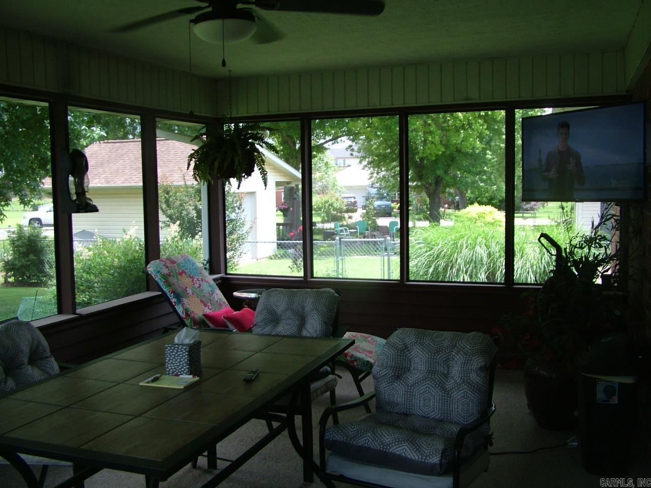 DELWOOD MANOR - Residential
